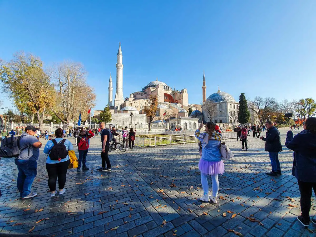 visit istanbul during layover