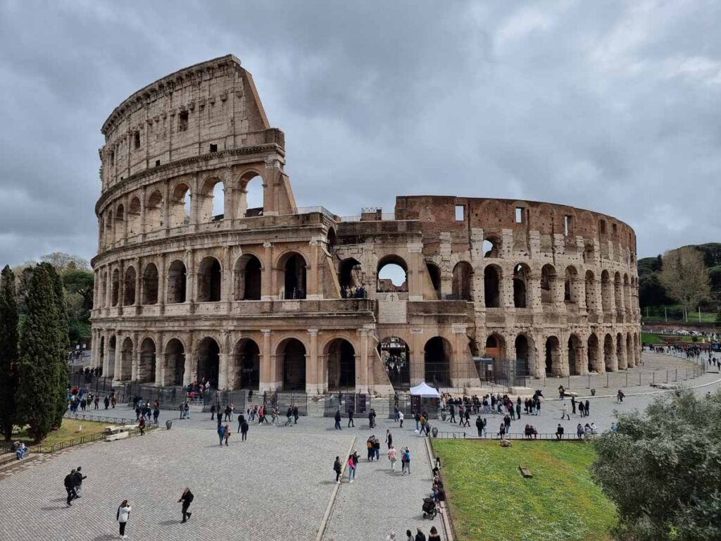 A photo of the Colosseum on a cloudy day