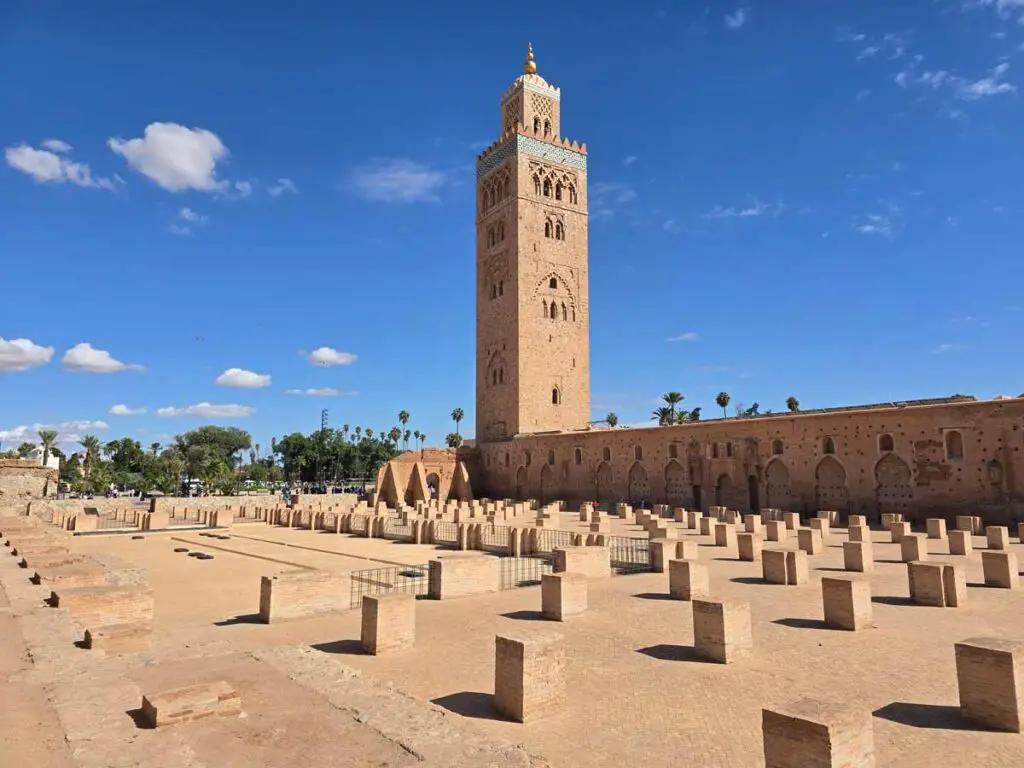 A photo of the Kotubia minaret on a sunny day